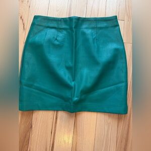 Lulu’s green faux leather skirt! Size Small!